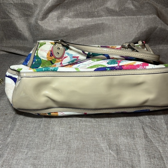 Coach 31141E Stamped Signature C Hallie East West Tote Bag - Picture 12 of 13